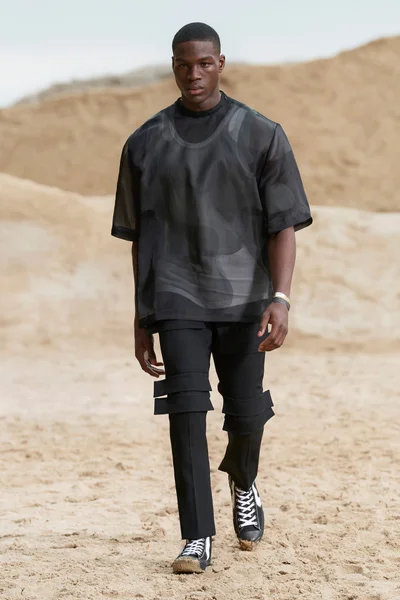Look 13